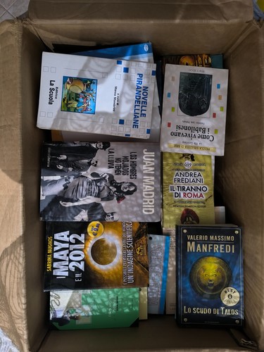 Lotto blocco stock libri - di, 50
